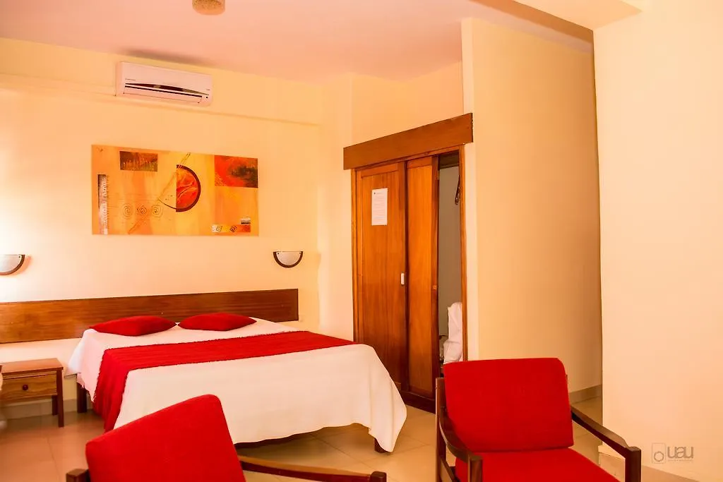 ホテル Aparthotel Avenida ミンデロ